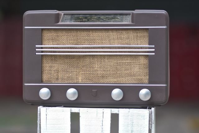 Essential Features of Professional Portable Radios
